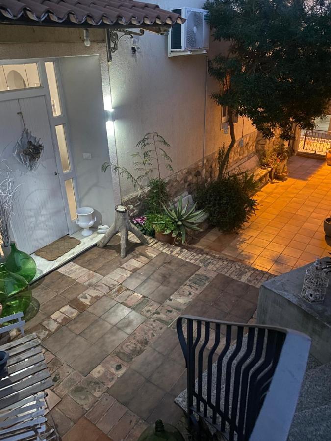 Bed and Breakfast Il Giardino D'Ulisse Реджо-ди-Калабрия Экстерьер фото